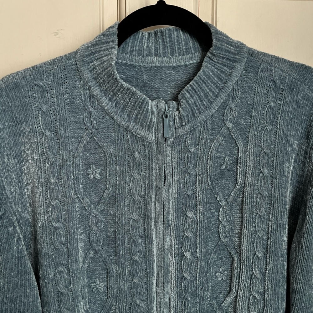 Men's Gray Cable Knit Sweater
